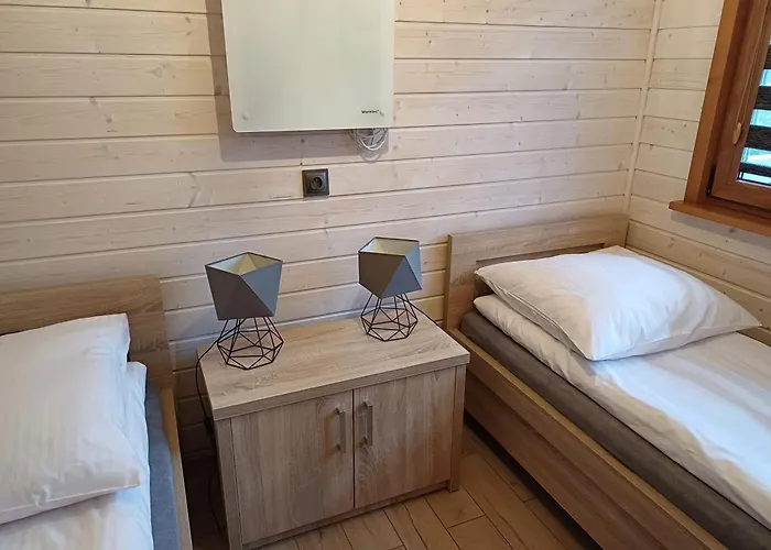 Forest Camp - Zator, Ogrzewane 度假居 *